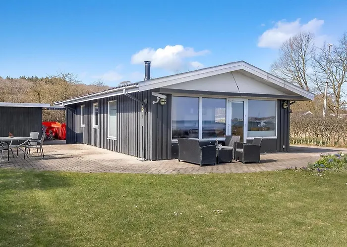 Dom wakacyjny Cornelius - 30m From The Sea By Interhome *
